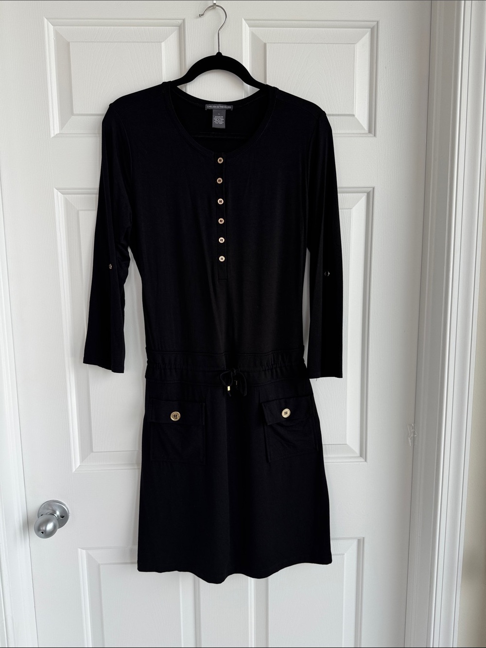 Chelsea & Theodore Black Long-Sleeve Button-Front Drawstring Dress